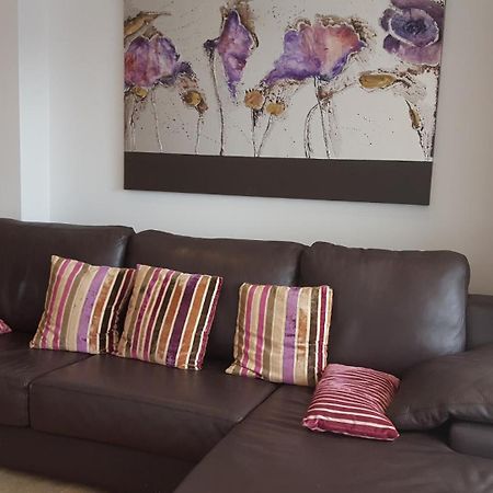 Lovely 3 Bed 2Nd Floor Apartment In Miraflores Malaga Luaran gambar