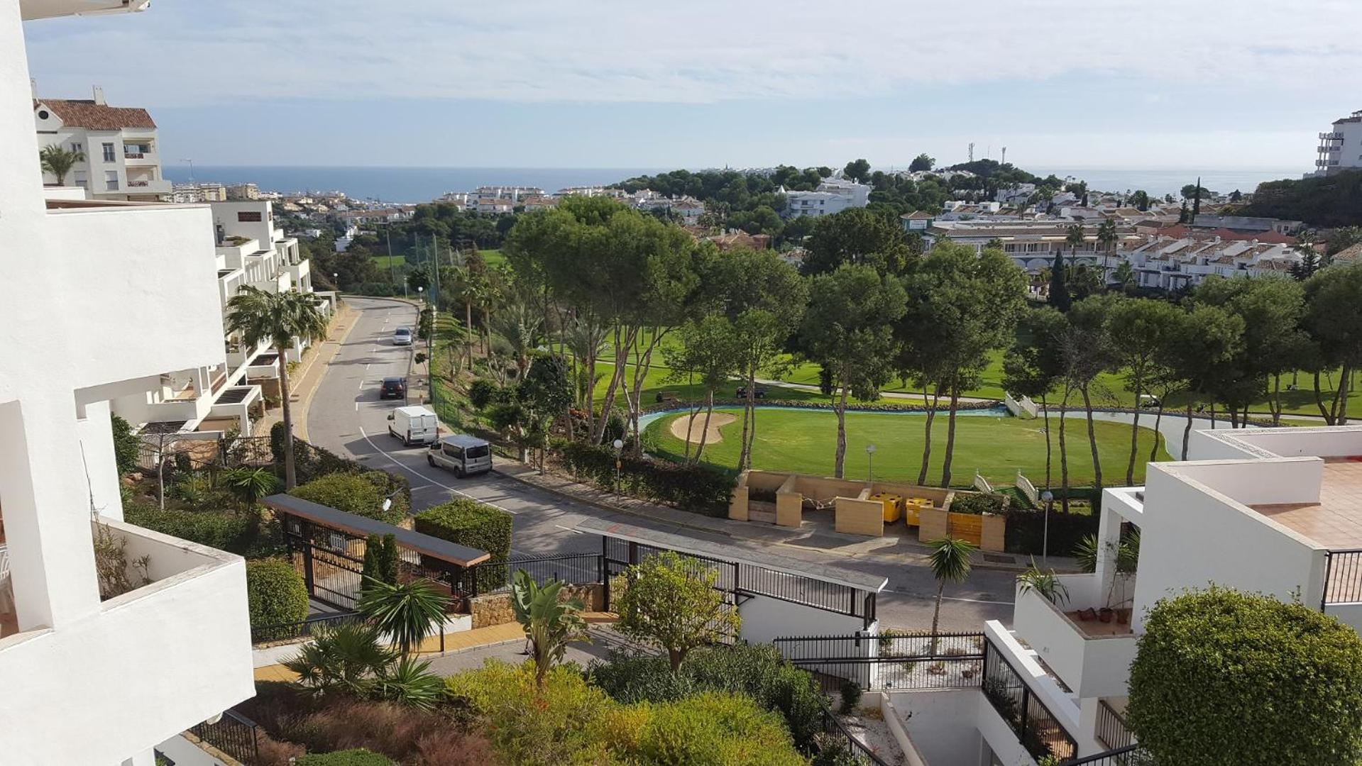 Lovely 3 Bed 2Nd Floor Apartment In Miraflores Malaga Luaran gambar